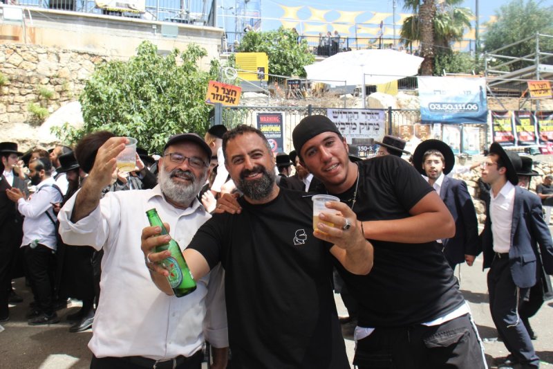 מ. אדלר