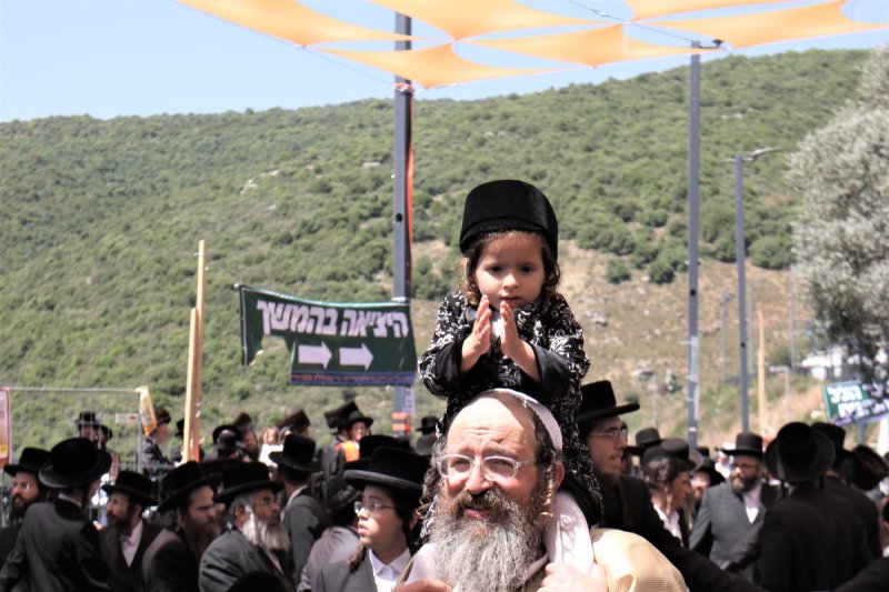 מ. אדלר