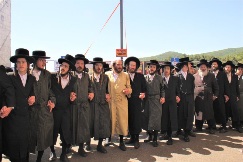 מ. אדלר