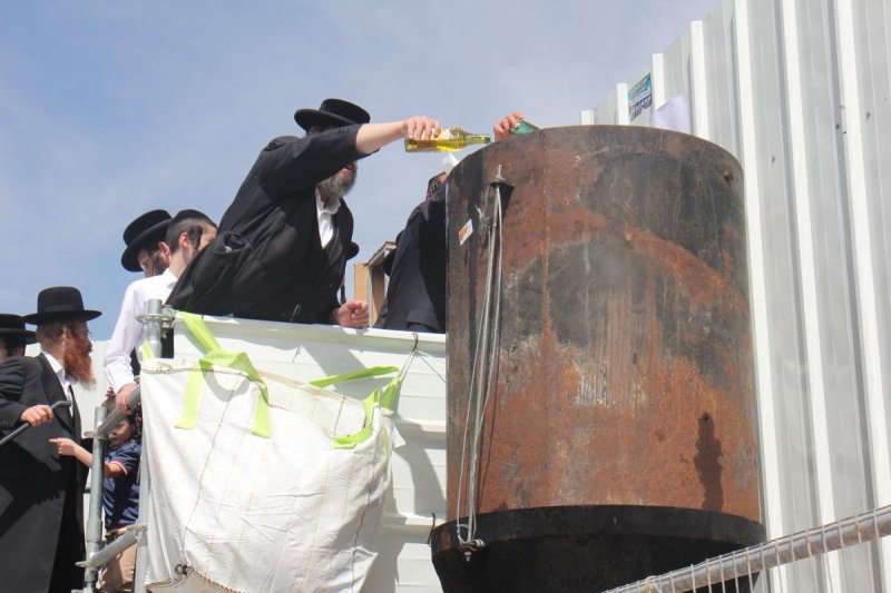 מ. אדלר