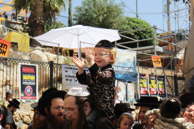 מ. אדלר