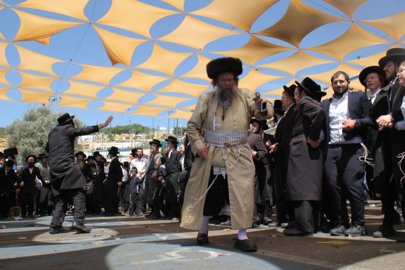מ. אדלר