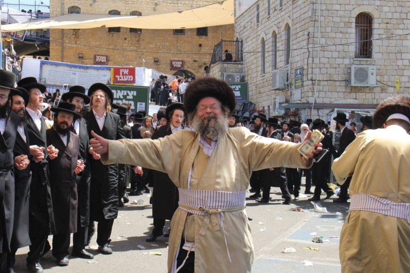 מ. אדלר