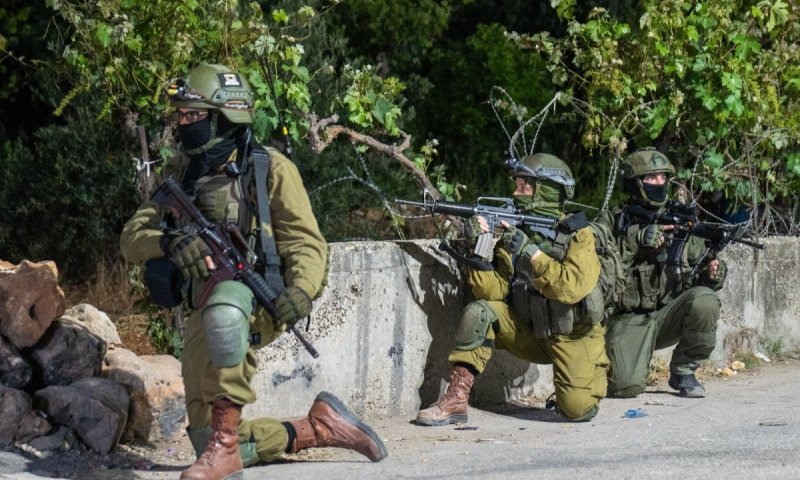 כוחות צה"ל ושב"כ עצרו 25 מבוקשים ברחבי יו"ש &ndash; נתפס מתכנן הפיגוע בפונדוק