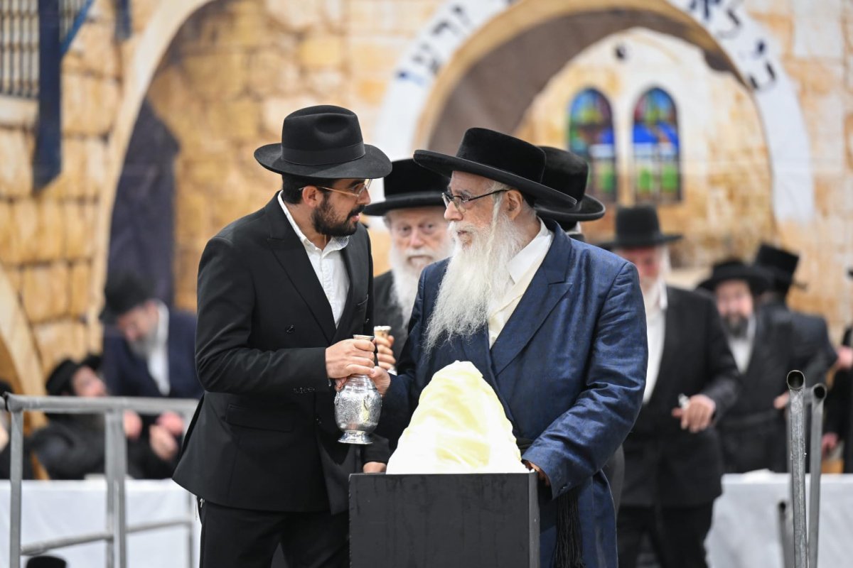 באדיבות המצלם