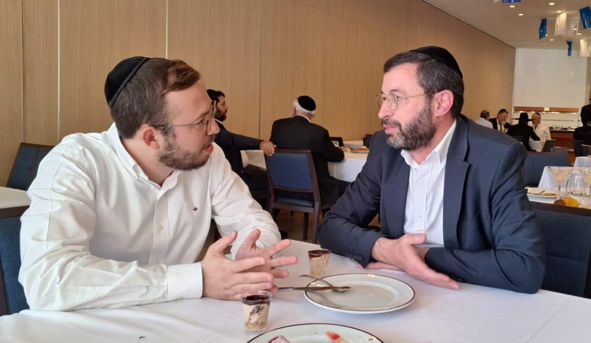 באדיבות המצלם