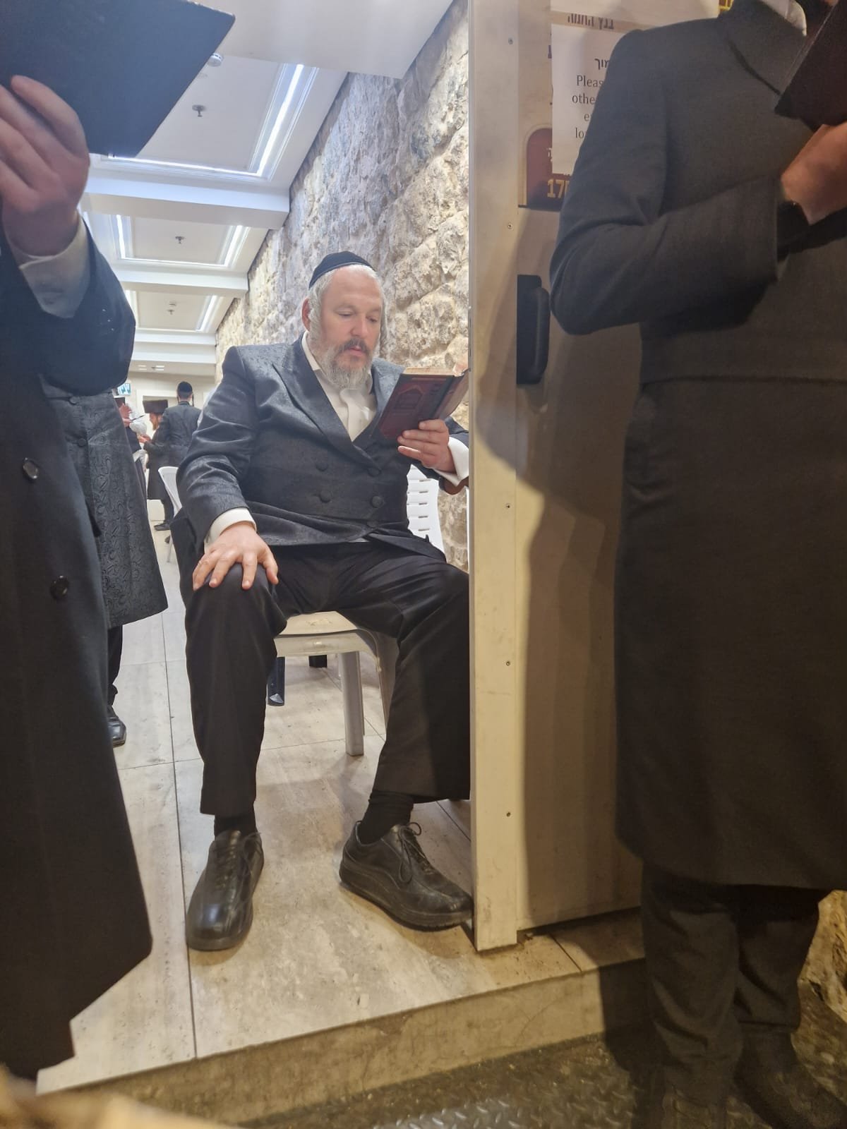 באדיבות המצלם