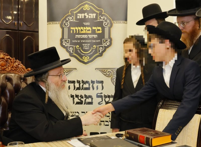 יחצ