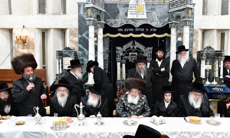 שמחת האירוסין בבית נדבורנה &ndash; מאקאווא אלעד &ndash; קאמרנא