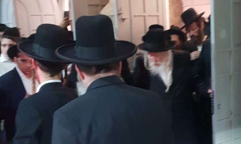 היסטוריה בגור: האדמו"ר הגיע לקבר לרגל יום הבהיר