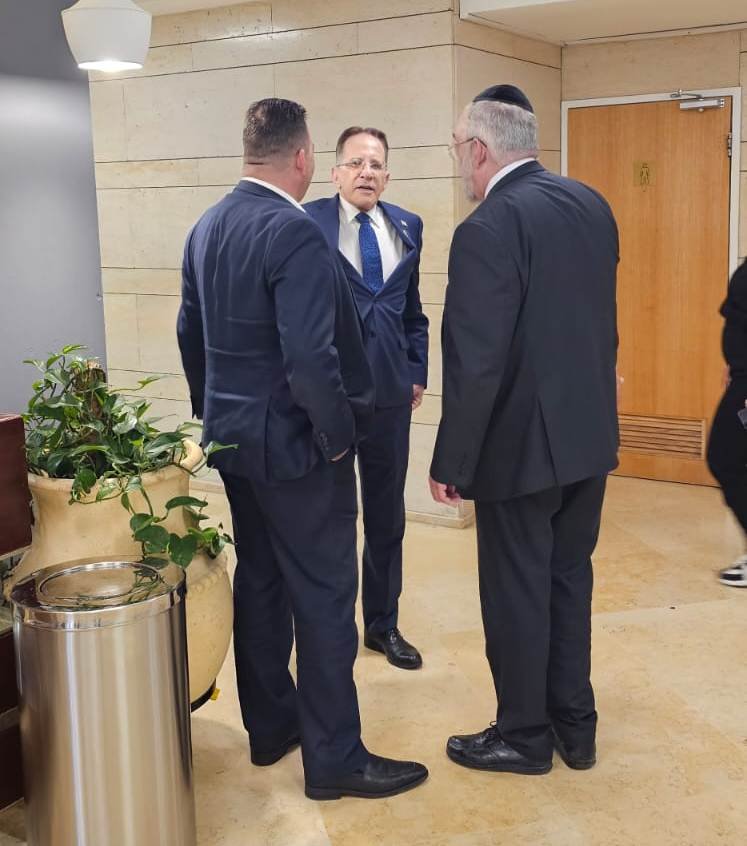 באדיבות המצלם
