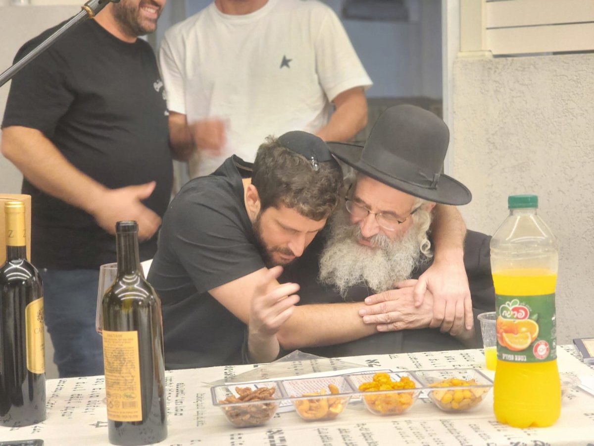 באדיבות המצלם