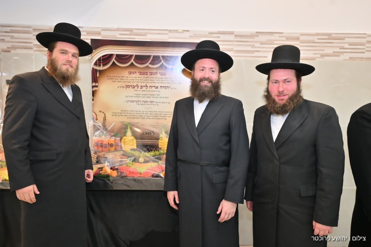 באדיבות המצלם