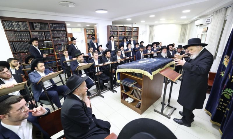 מנהיג עולם הישיבות חיזק את ישיבת הקיבוץ 'בינת התורה'