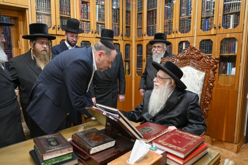 באדיבות המצלם