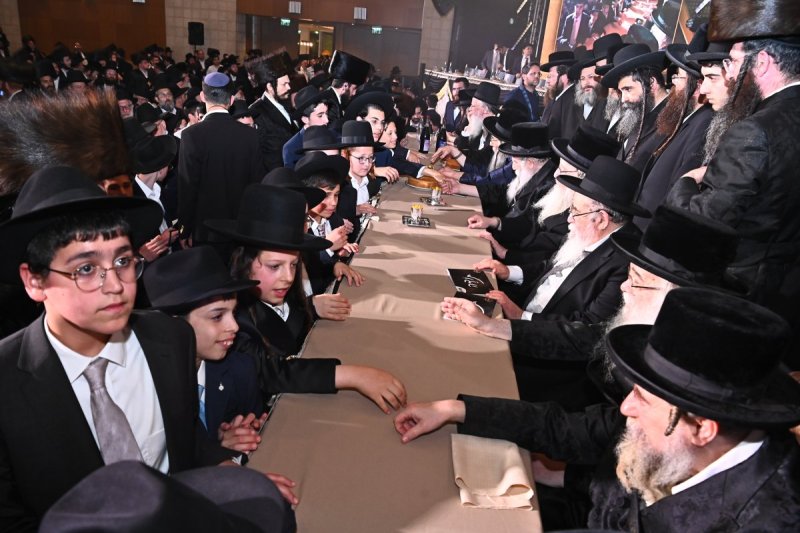 יחצ