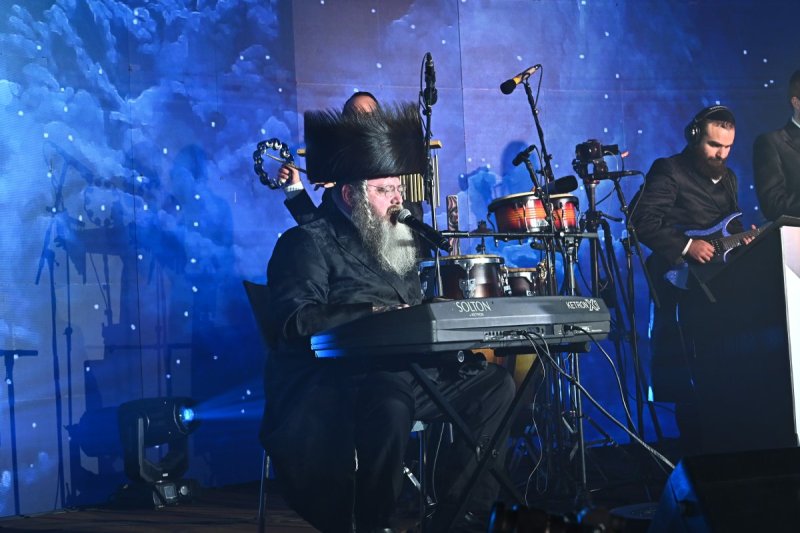 יחצ