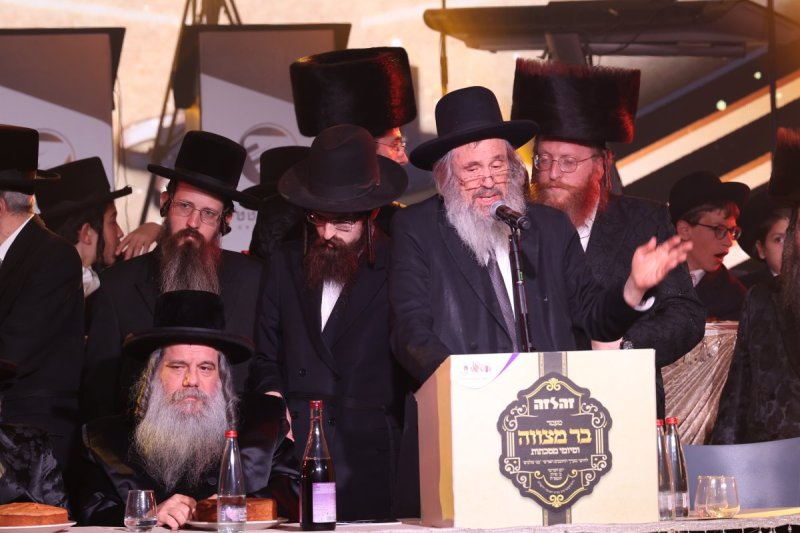 יחצ