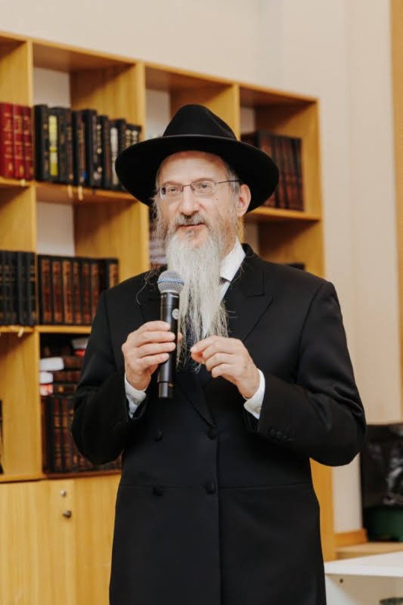 א. געניי
