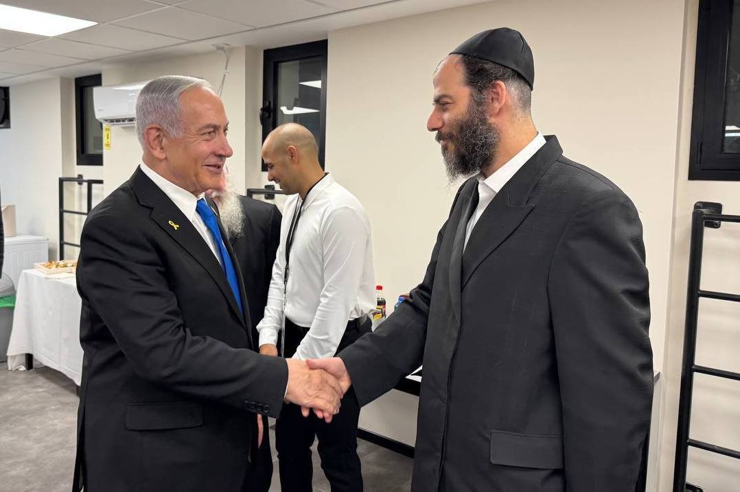 באדיבות המצלם