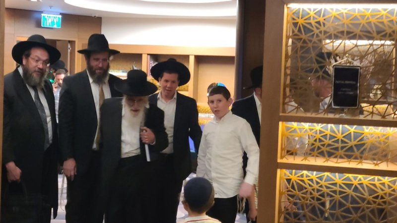 שמוליק קורלנסקי