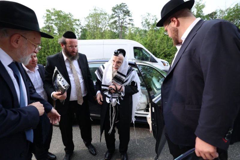 שמוליק קורלנסקי