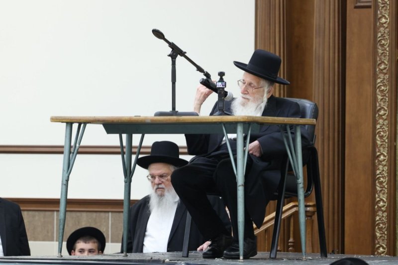 שמוליק קורלנסקי