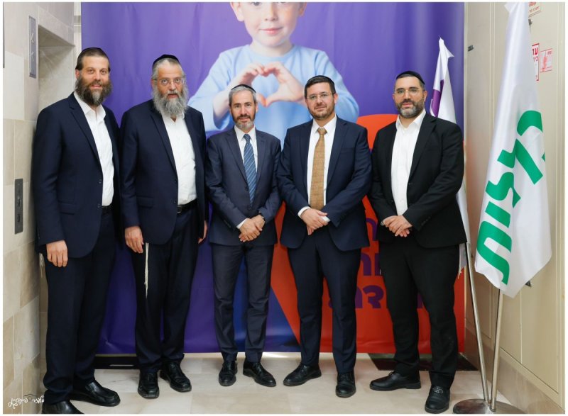 יחצ