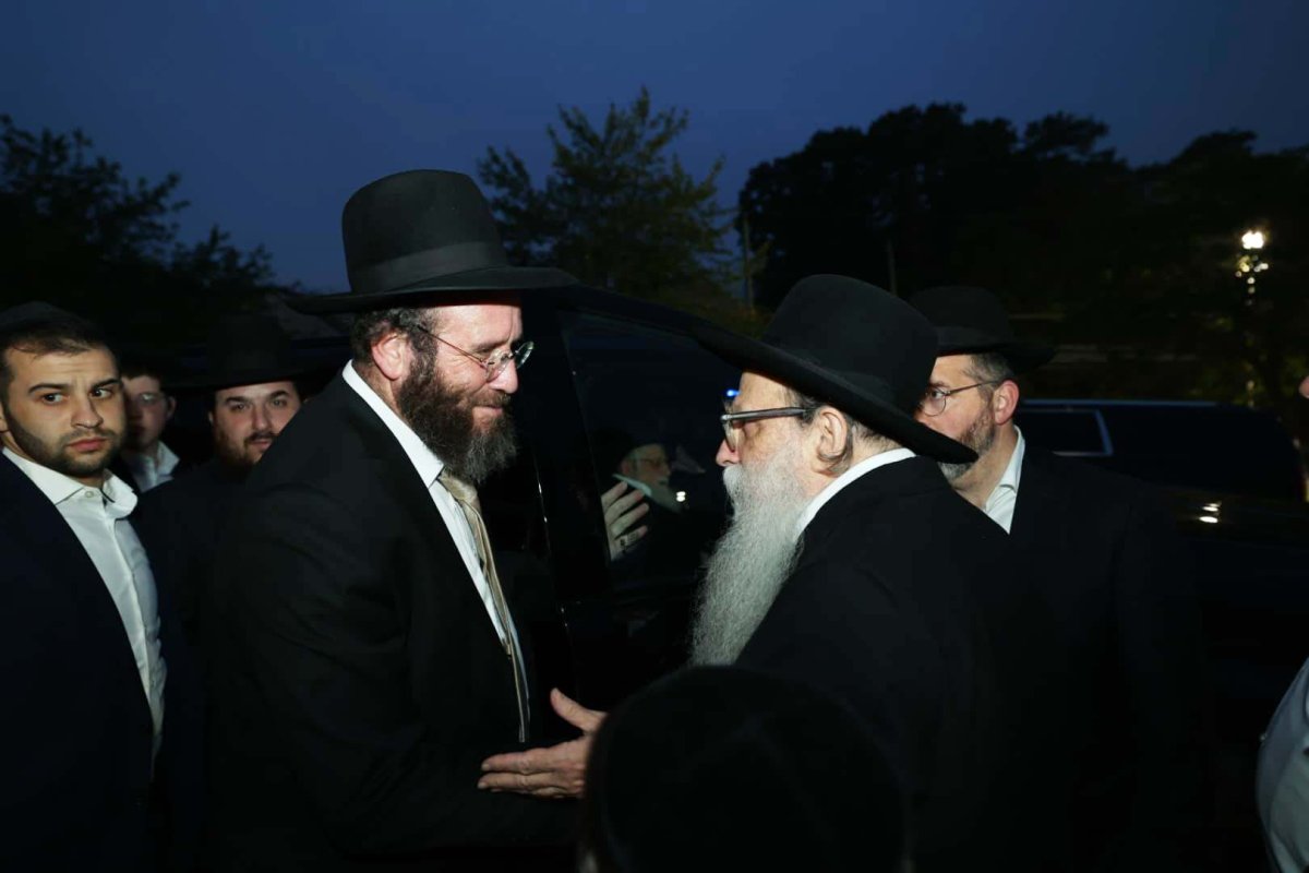 באדיבות המצלם