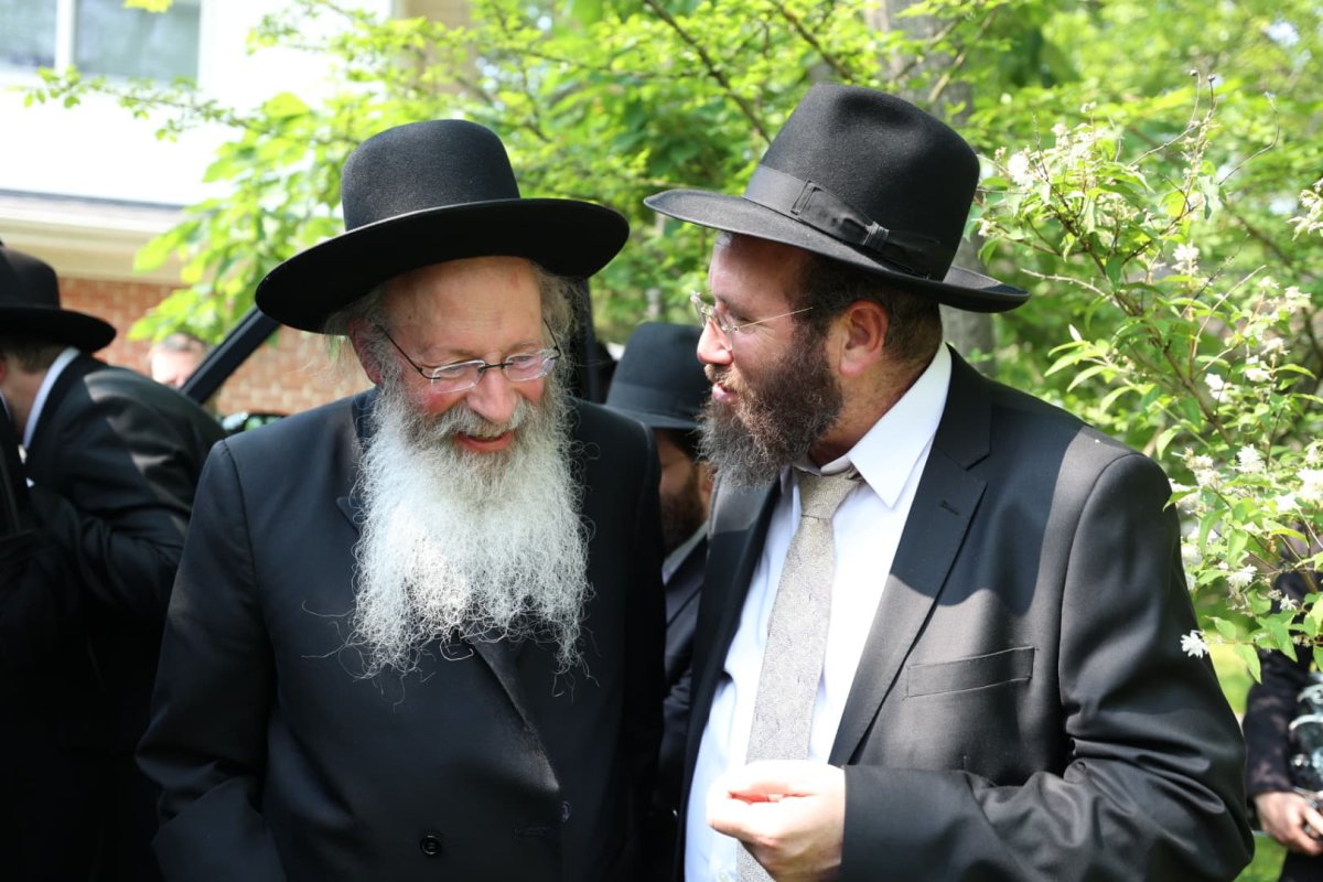 באדיבות המצלם