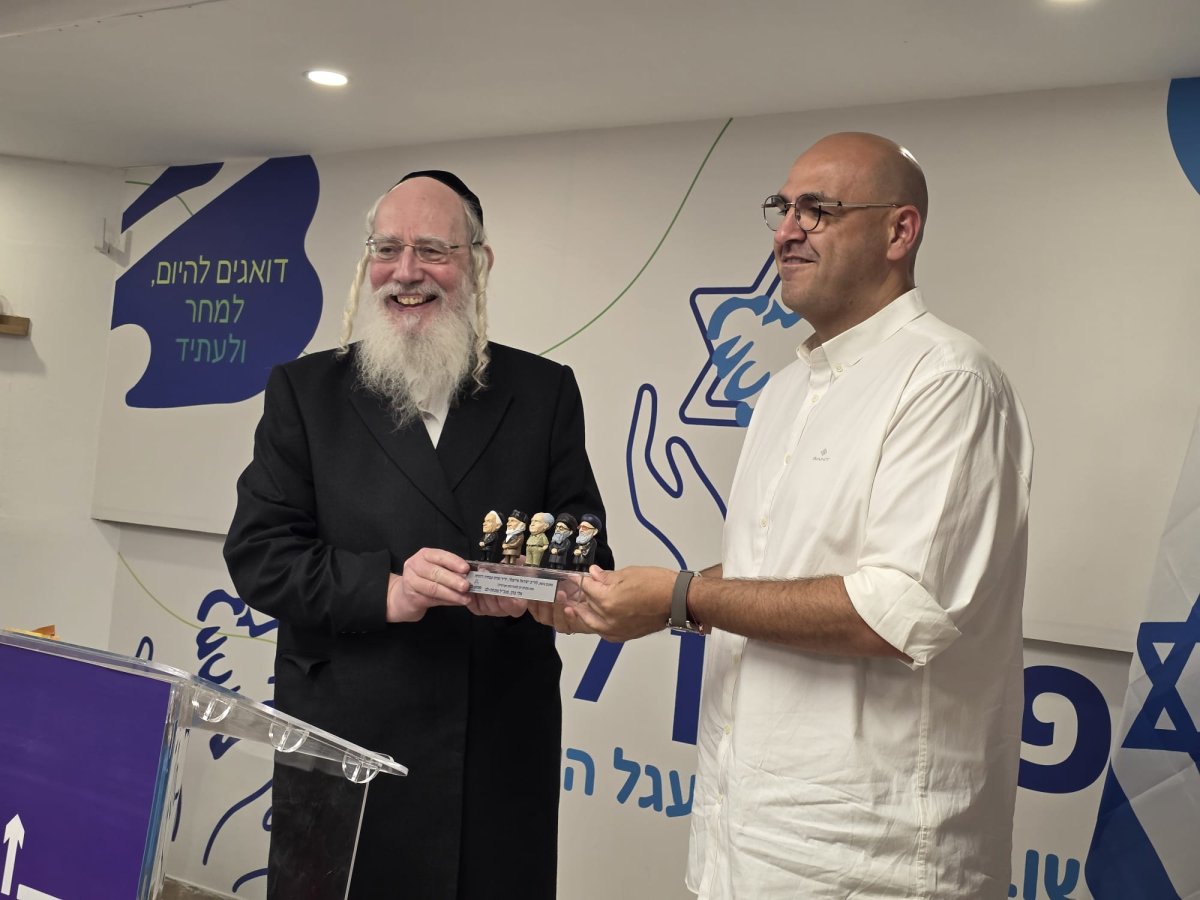 באדיבות המצלם
