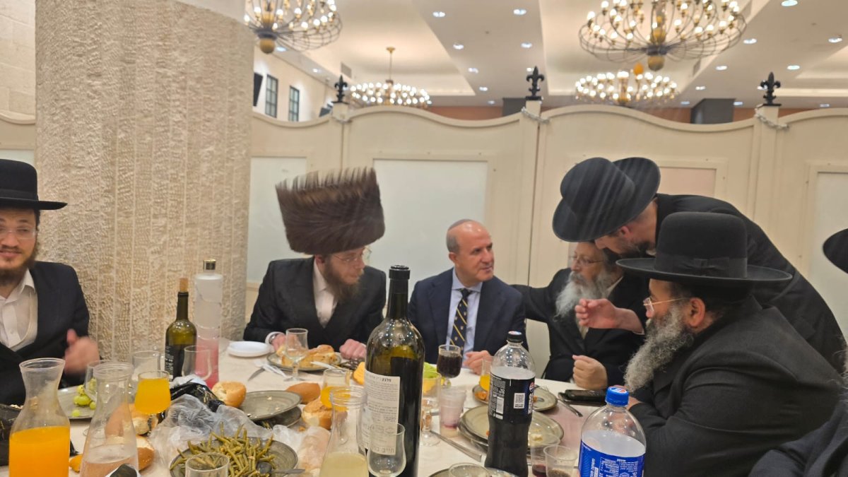 באדיבות המצלם