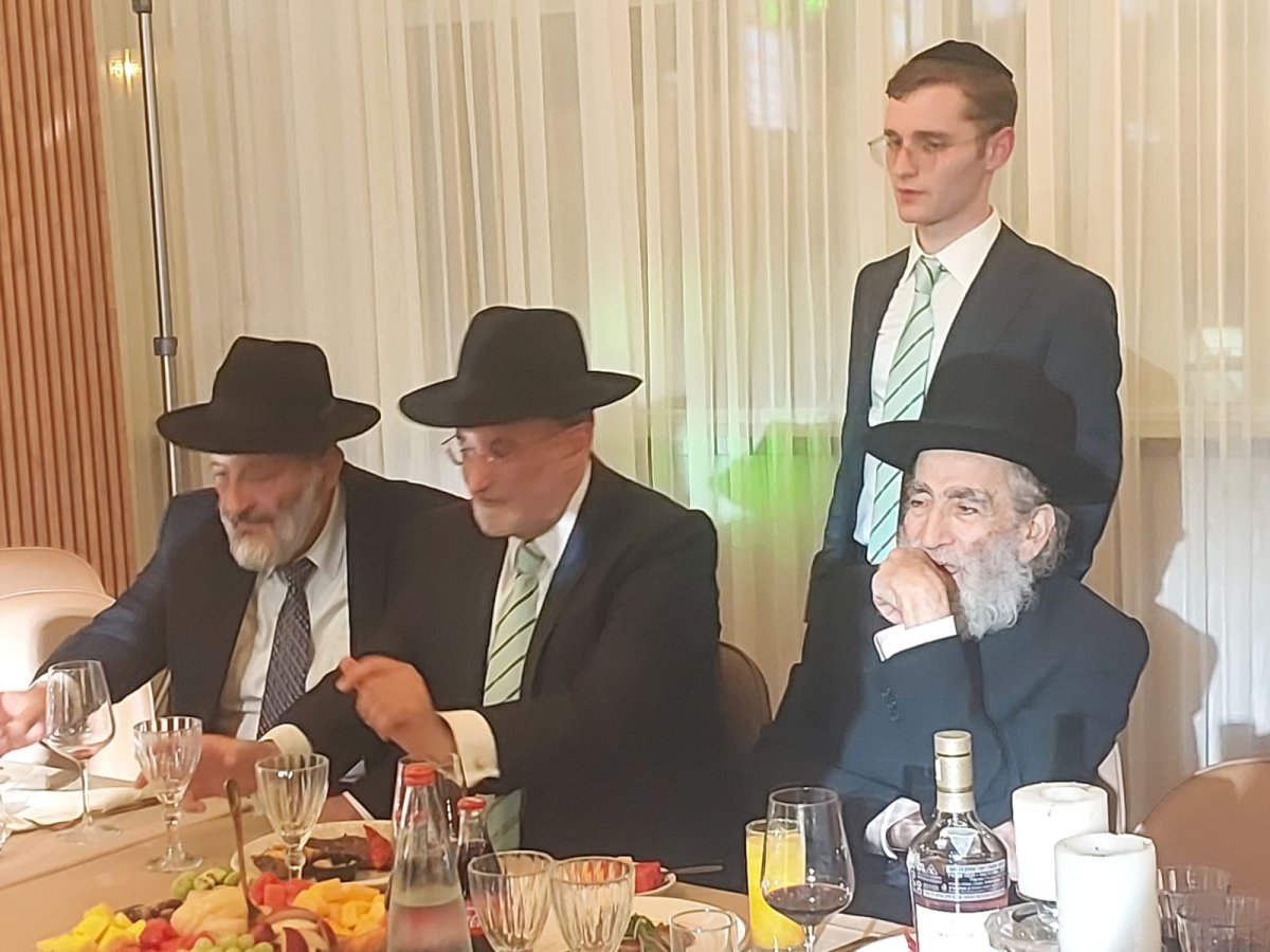 באדיבות המצלם