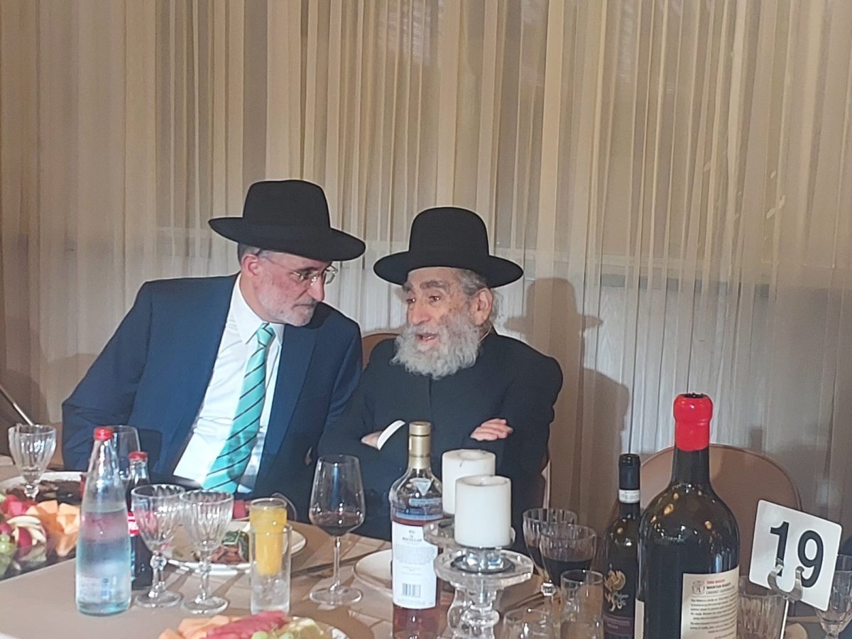 באדיבות המצלם