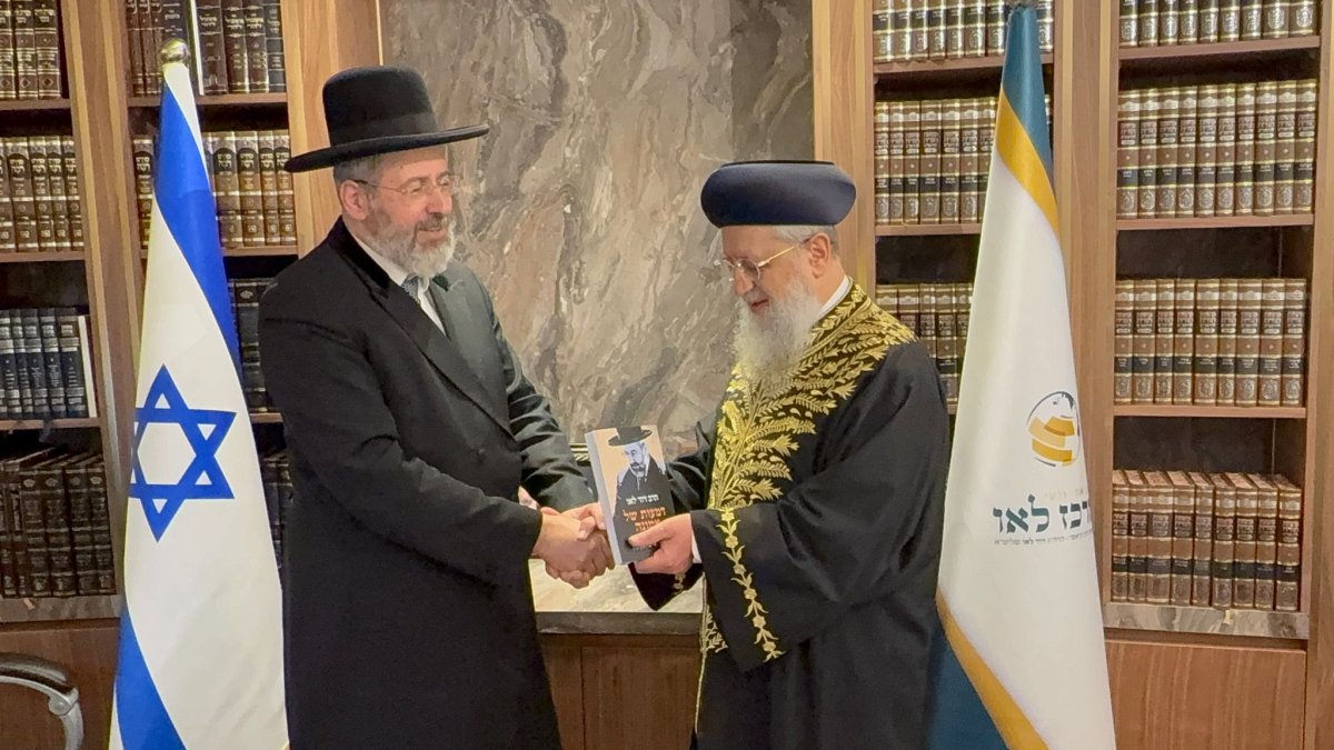 באדיבות המצלם