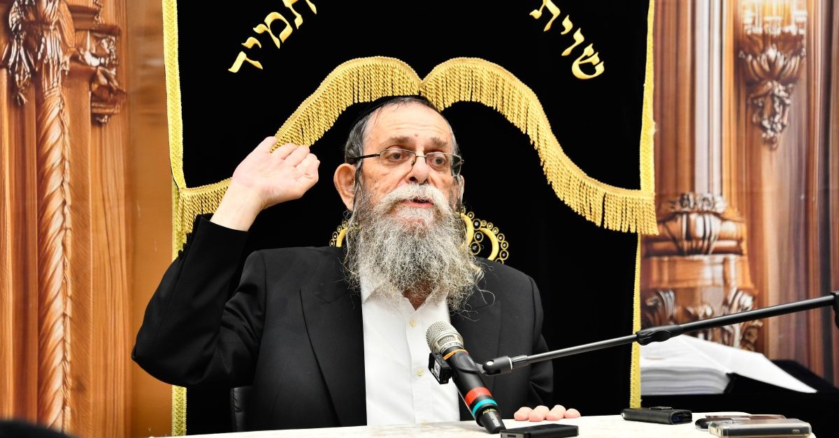 ראש הישיבה שחלה מסר שיחת חיזוק בקהילת 'בית השם' - בחדרי חרדים