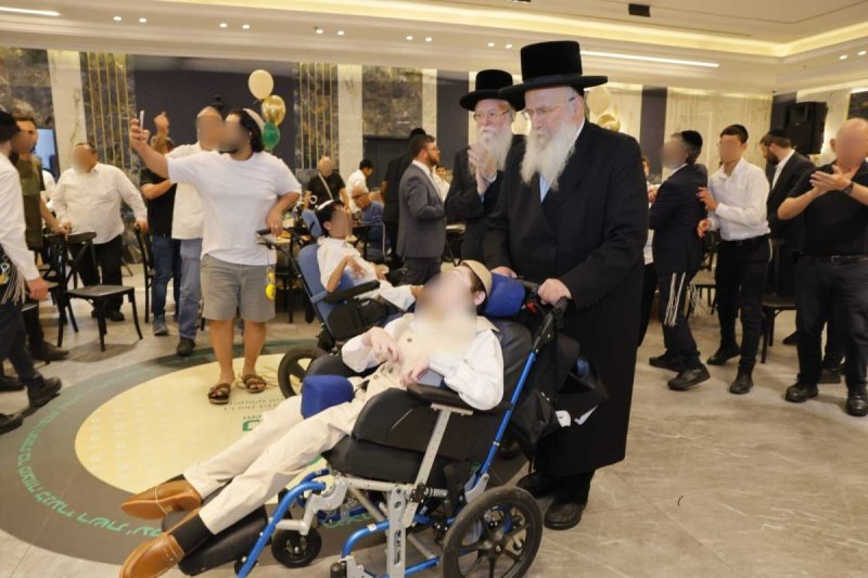 יחצ