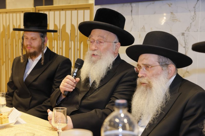 יחצ