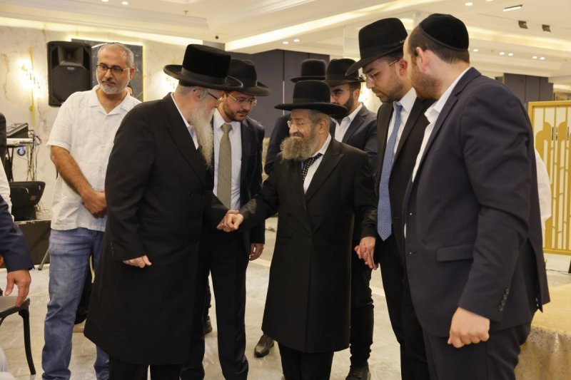 יחצ