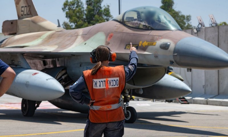 עשרות מטוסים בשמי איראן: חיל האוויר הפציץ מפעלי טילים וצנטריפוגות
