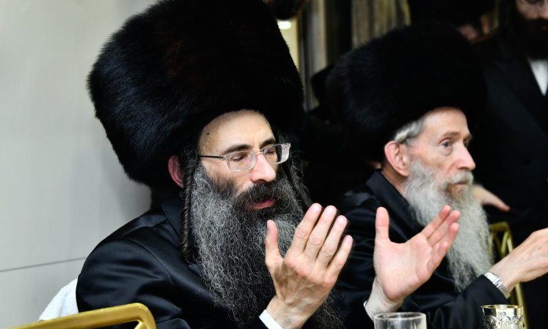 האדמו"ר מסטריקוב ישבות בבני ברק | כל אירועי וזמני השבת