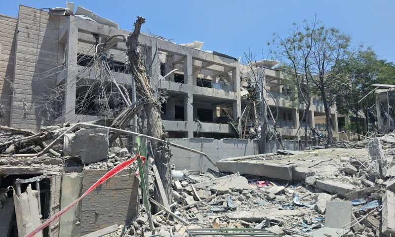 מקייב לבני ברק: מסר מרגש לתלמידות שבית הספר שלהן נפגע מטיל איראני