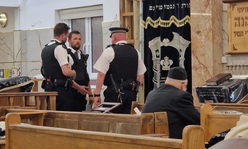 אחד מכל חמישה בריטים: אלו נתוני האנטישמיות המדאיגים בבריטניה