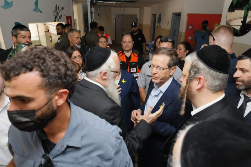 יחצ