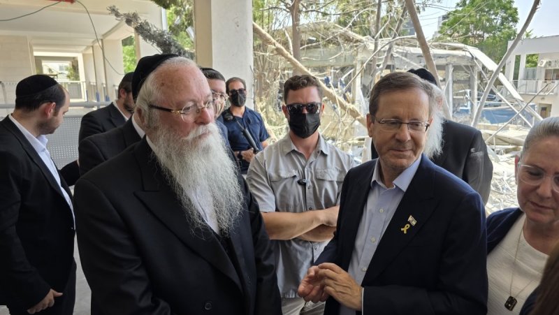 יחצ