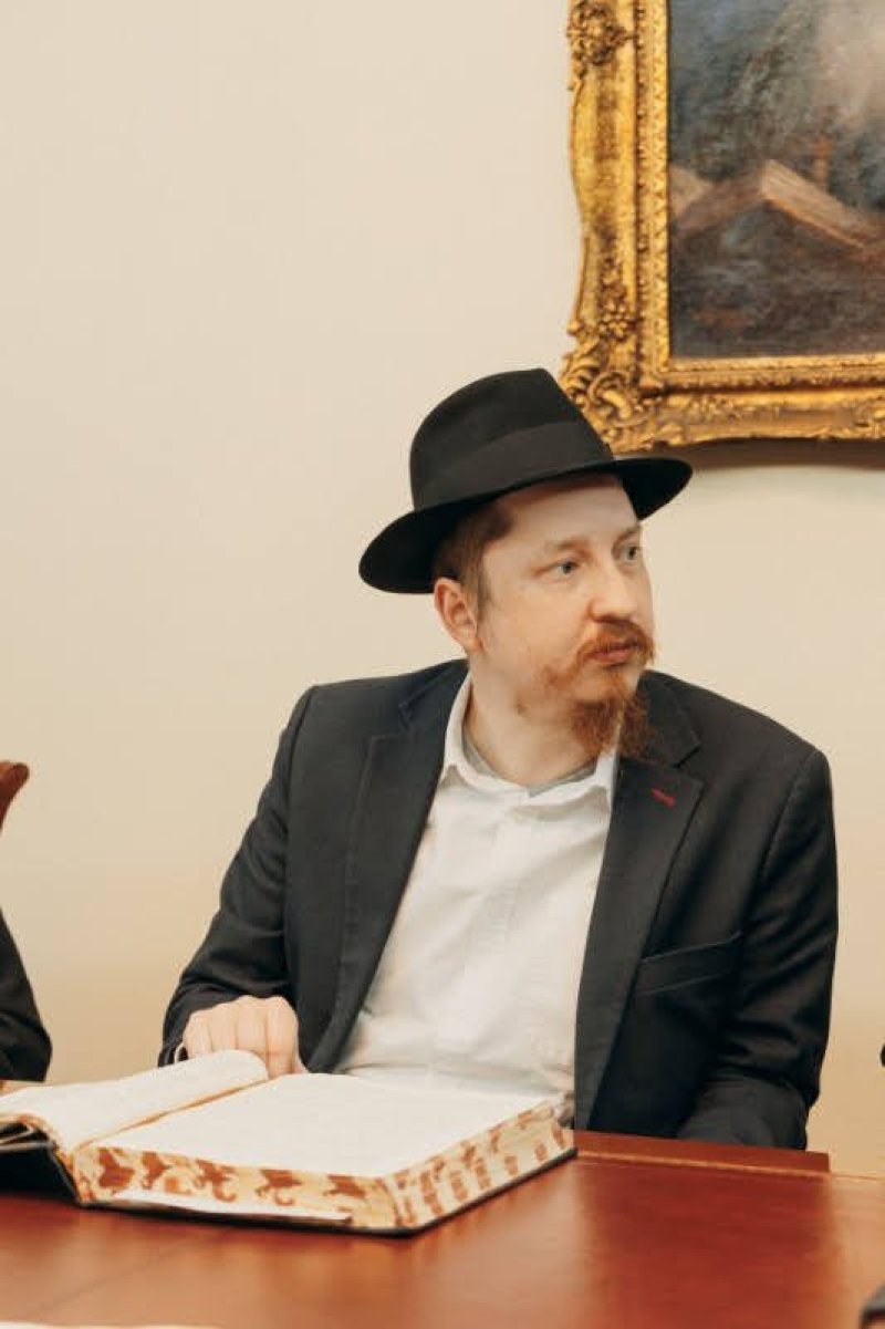  לוי נאזרוב