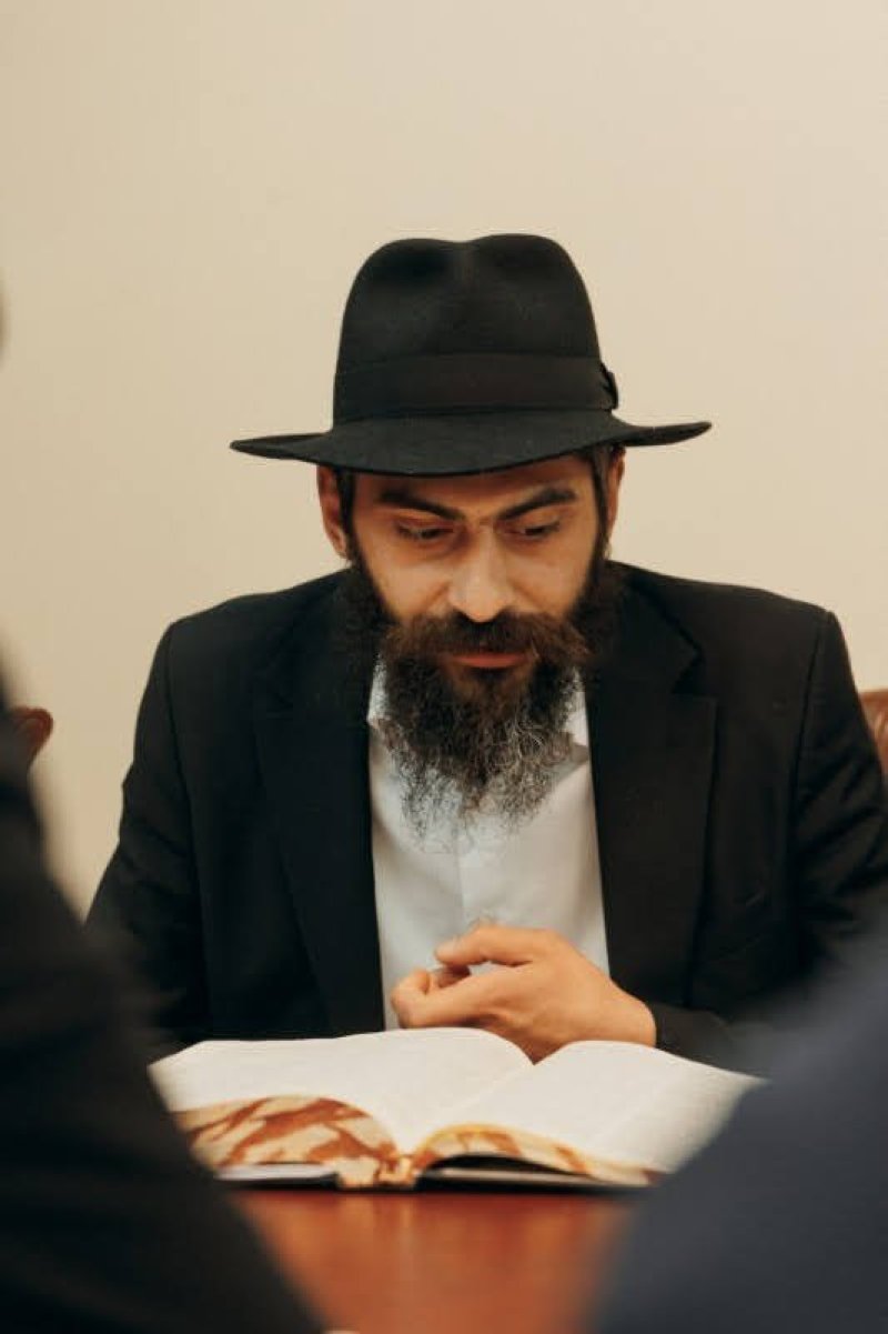  לוי נאזרוב