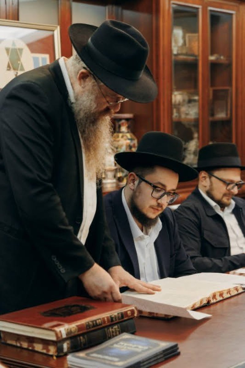  לוי נאזרוב