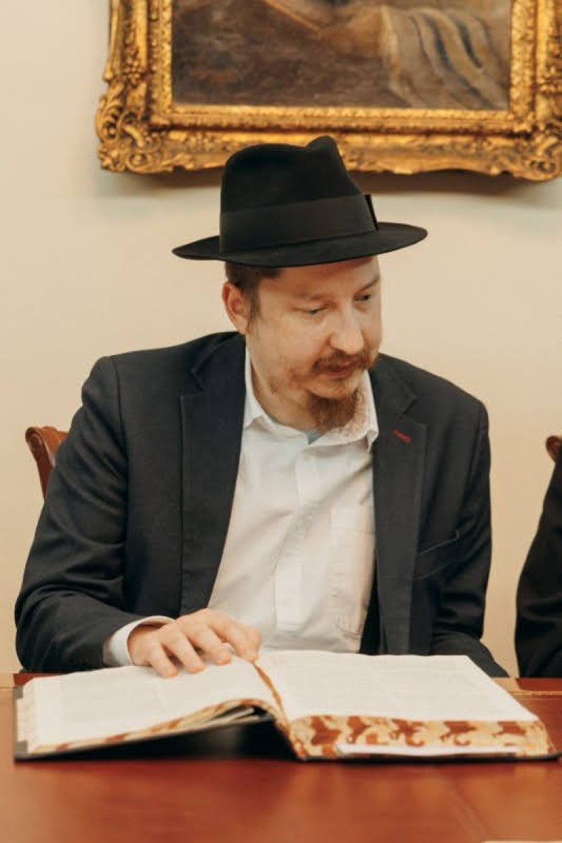  לוי נאזרוב