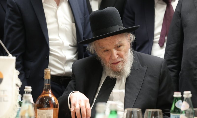 המנהיג במכתב חריג: "כדאי הוא הניסיון הזה &ndash; אל תיראו ואל תערצו"